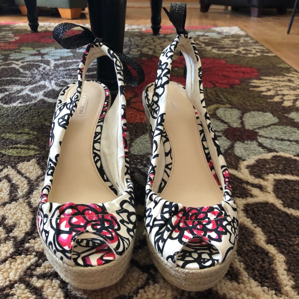 coach wedges